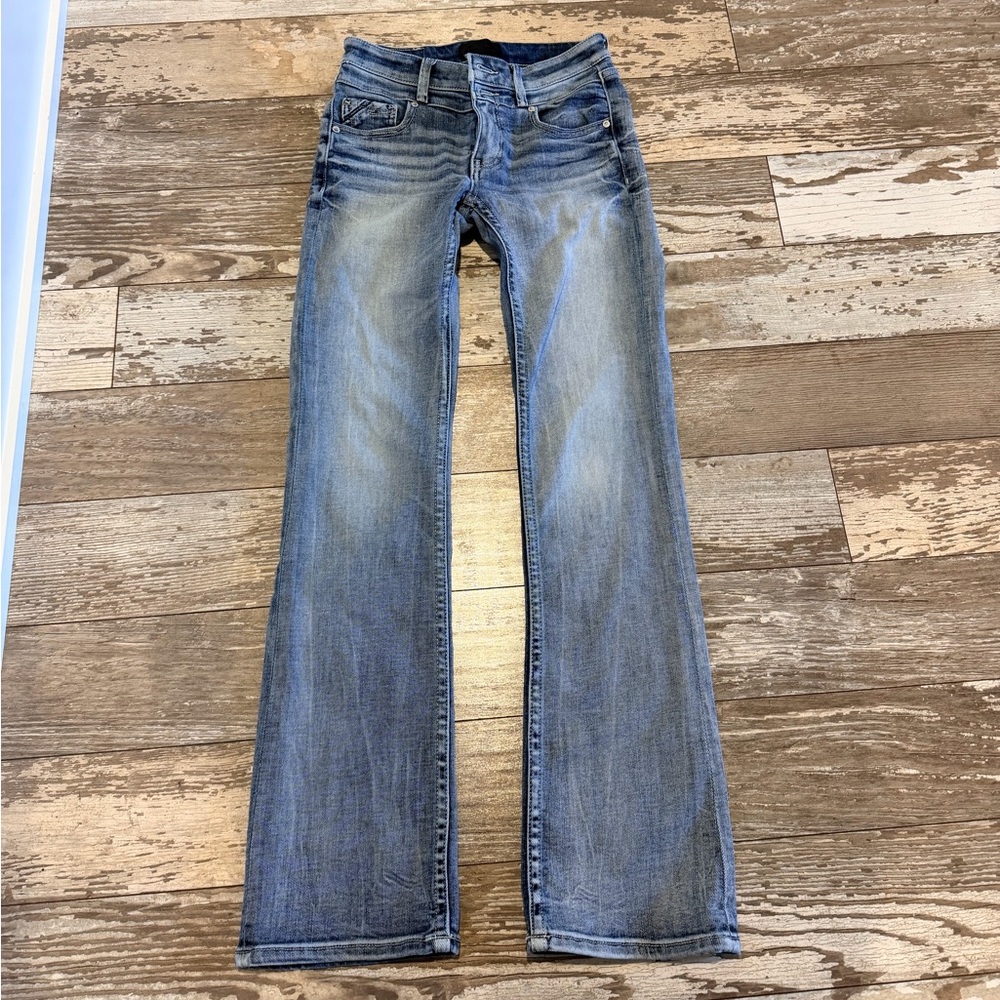 Buckle Black Women's Light Wash Bootcut Jeans - Blue